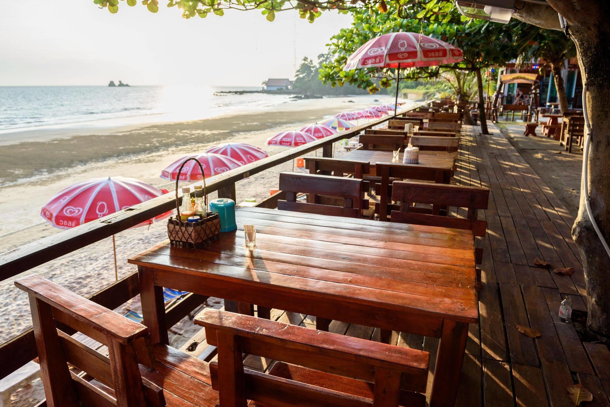 Baansuan Aokhai Beach Resort Mae Phim Eksteriør bilde